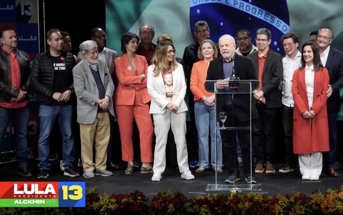 Lula agradece votação e já anuncia campanha: 'Chance de amadurecer propostas e conversar com a sociedade'
